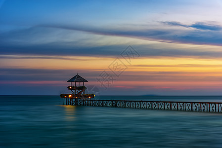 西巴丹海边海景栈桥风光背景