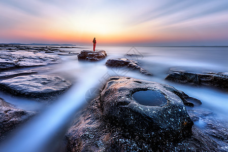 海美女遥望背景