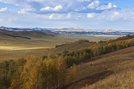 山峦叠嶂的内蒙古乌兰布统草原图片