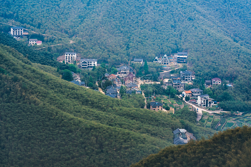 莫干山顶峰拍摄图片