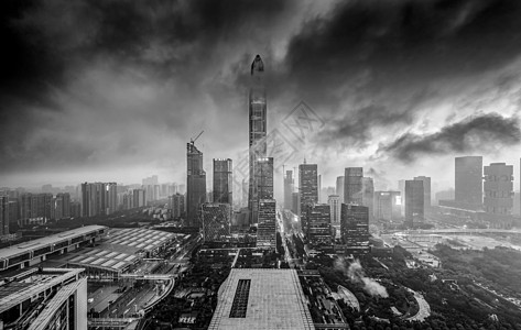 台风山竹暴雨中的平安大厦背景