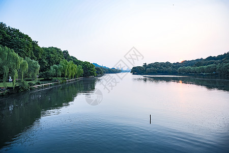 杭州断桥杭州西湖清晨自然风景背景