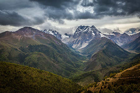 白马雪山图片