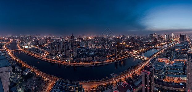 蜿蜒海河夜景云体系高清图片