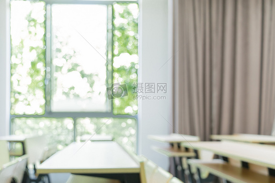 毕业季校园空荡荡的大学教室图片