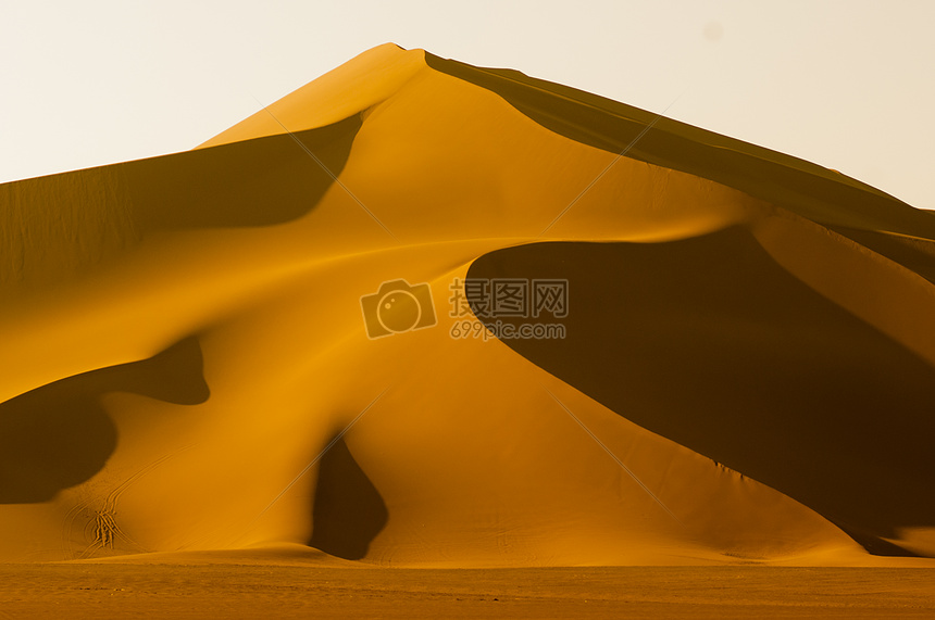 魅力曲线沙漠图片