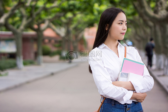 校园人像照片图片