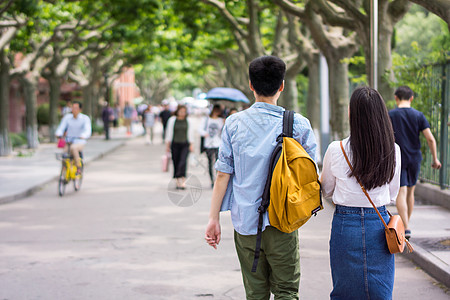 校园人像照片高清图片