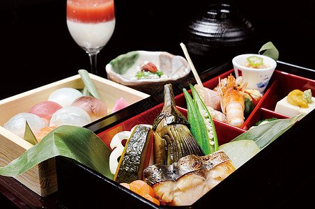 日本寿司套餐图片
