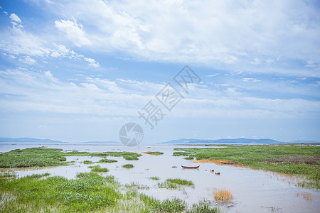 大气蓝天白云清新滩涂风景背景图片