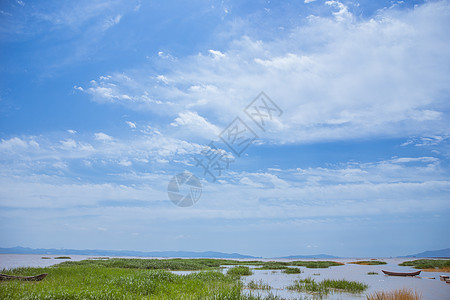 大气蓝天白云清新滩涂风景图片