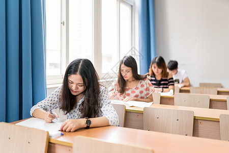 学校学习毕业考试图片