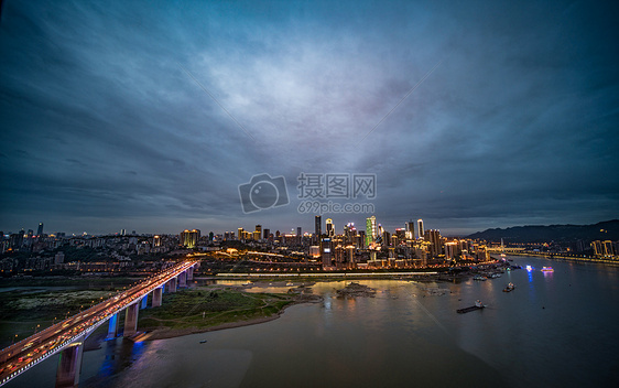 重庆江边夜景图片