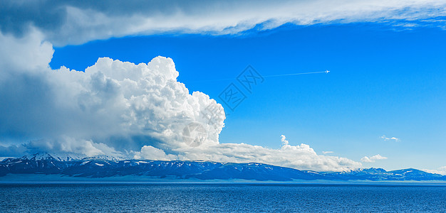 新疆大枣壮观的云彩背景