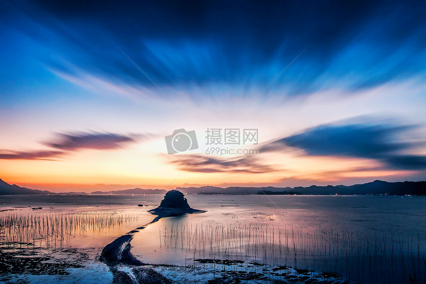 福建霞浦帽子岛海上日出图片