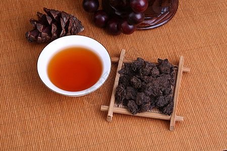 红茶茶叶、茶水图片