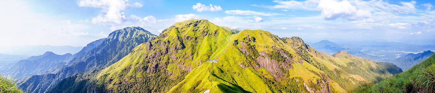 登高远足武功山绝望坡上草甸全景背景