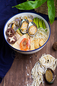 鲍鱼海鲜面中式食物高清图片