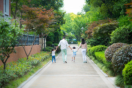 父亲背上女孩家居亲子孩子拍摄背景