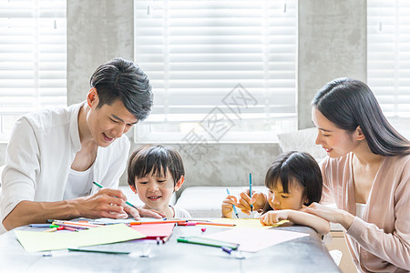 小孩画画爸爸妈妈在家教孩子画画背景
