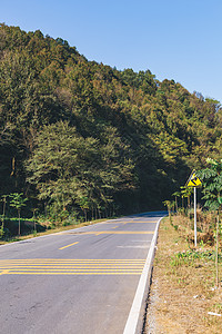 山间道路马路小路图片