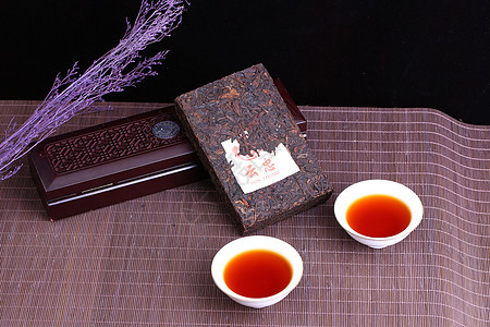 普洱红茶汤色图片