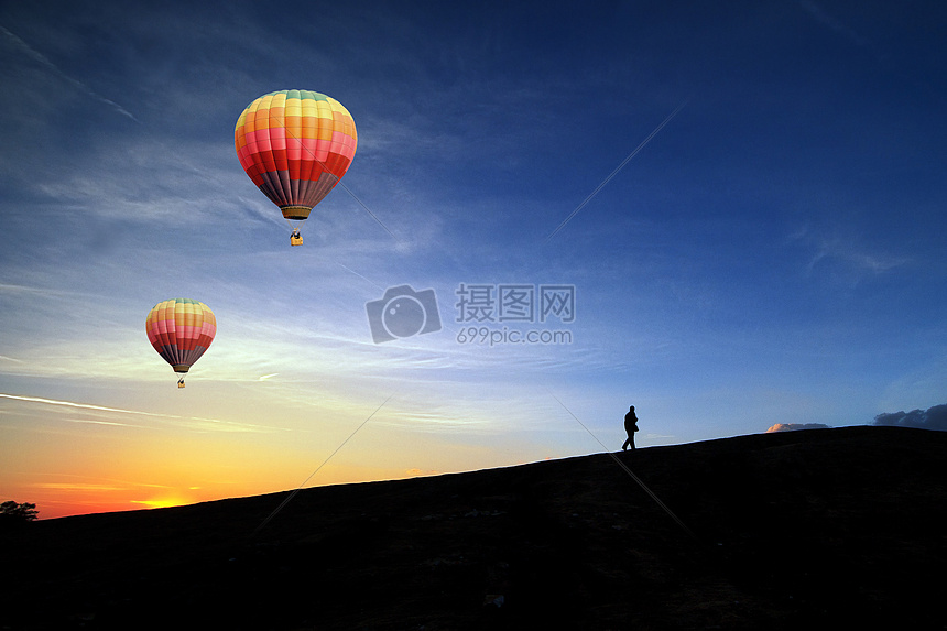 孤单旅行图片