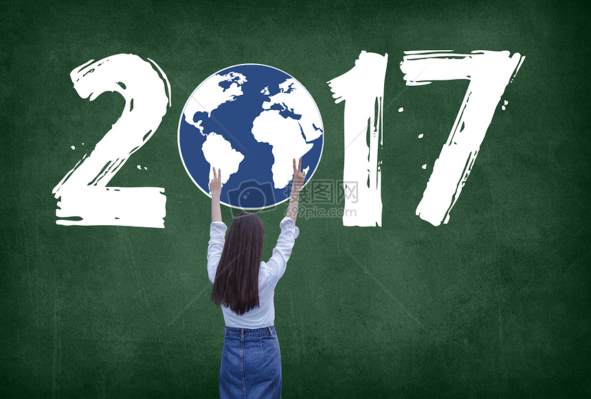 2017年,青春活力举手比耶的一片天图片素材_