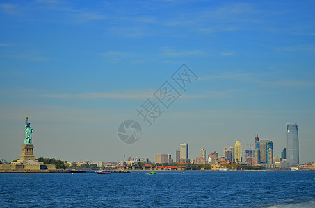 美国纽约曼哈顿天际线自由女神像背景图片