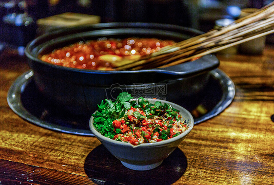 夏日夜场火锅串串图片