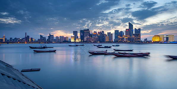 天空夕阳钱塘江风光背景