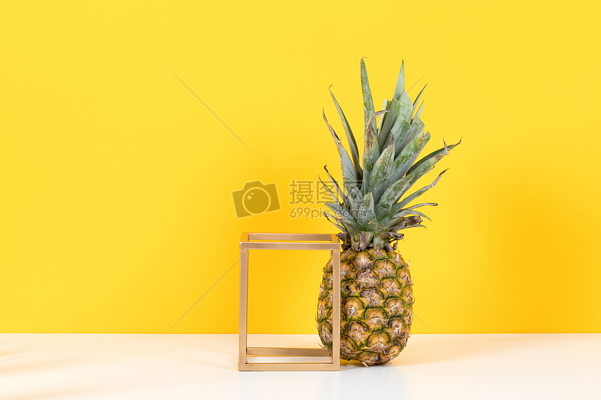 黄色菠萝创意摆拍图片