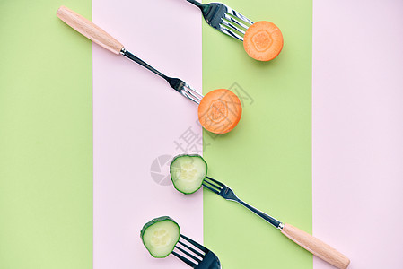 叉子上的蔬菜背景图片