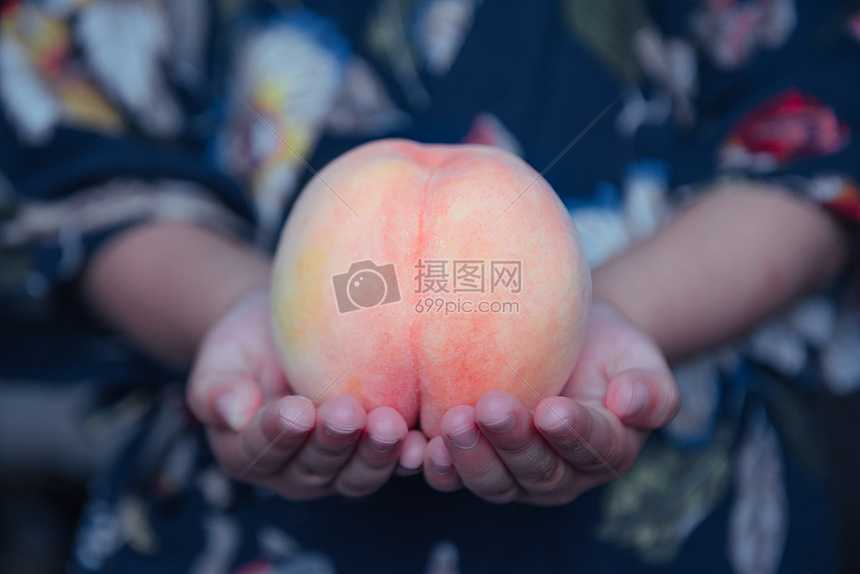 夏日水果水蜜桃图片