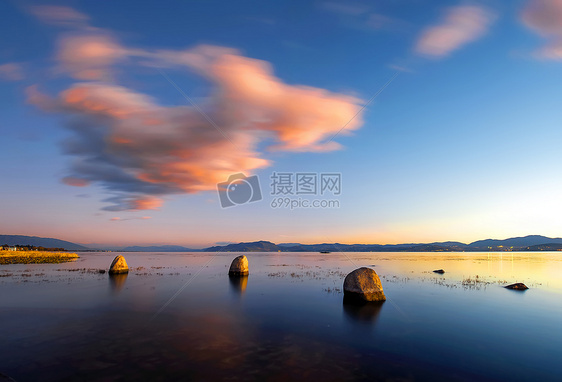 大理湿地自然风光美景图片