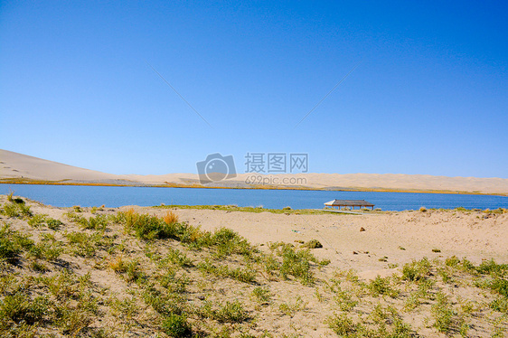 青海湖二郎剑金沙湾湖沙图片