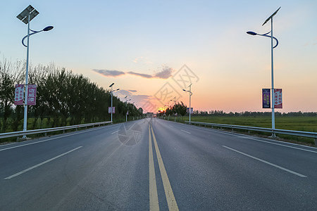 马路道路交通公路薄暮高清图片