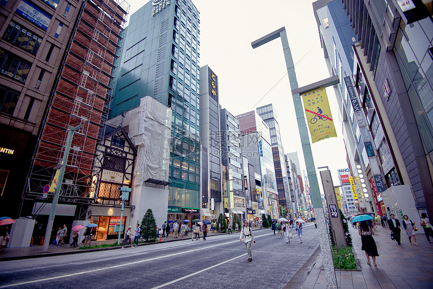 日本东京银座的街景图片