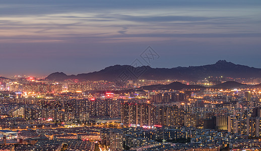 晚霞山万家灯火背景