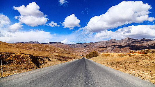 笔直伸向远方的道路高原公路素材背景