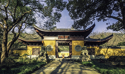 树影斑驳灵隐永福寺背景