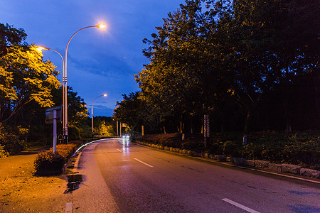 大气夜晚风景区公路背景图片