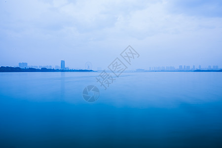 无锡宝界公园清晨安静湖面背景图片