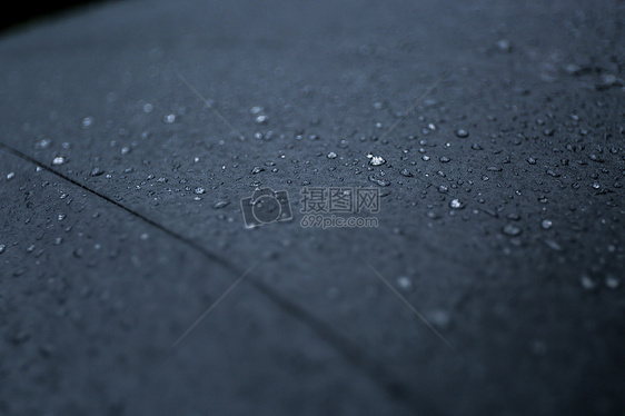 夏雨后的街道风景图片