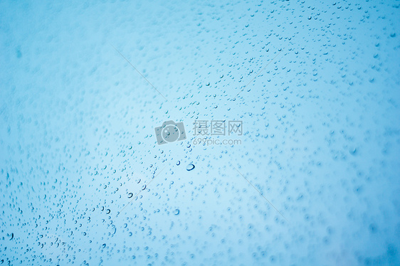 玻璃雨水滴背景图片