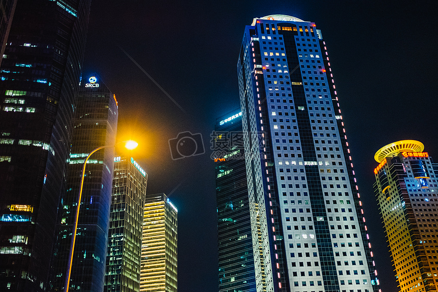 城市高楼夜景