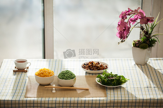 五谷杂粮饭图片