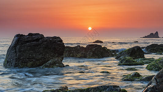 海上捕捞海上日出背景