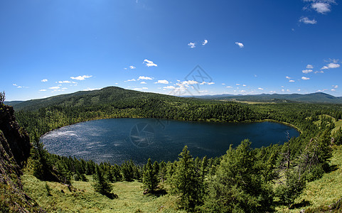 驼峰岭天池清新湖水高清图片