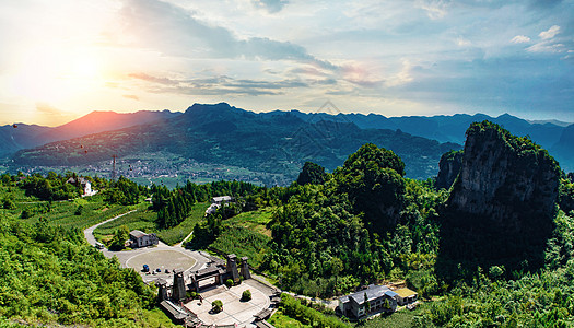 瀑布山水恩施的山水和美丽的晚霞背景